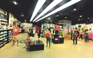 戶外用品銷售高峰期來臨，日用品市場同步升溫，整體商品銷售增長三成